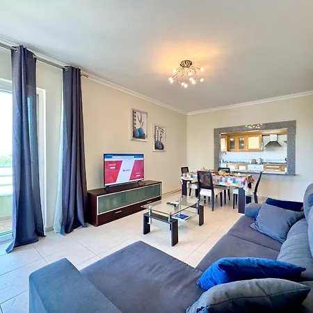 Portimao Riverview 2 With Pool By Homing Lägenhet