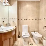 Portimao Riverview 2 With Pool By Homing