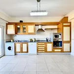 Portimao Riverview 2 With Pool By Homing