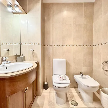 Portimão Riverview 2 With Pool By Homing
