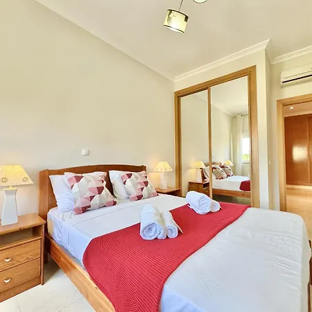 Apartamento Portimao Riverview 2 With Pool By Homing *