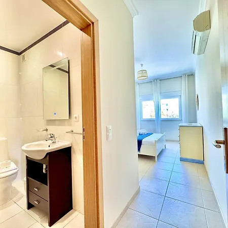 Portimao Riverview 2 With Pool By Homing Apartman Rocha-part