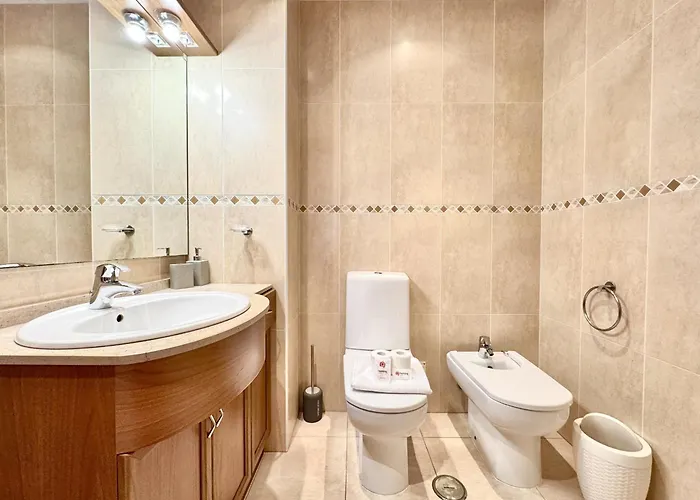 Portimao Riverview 2 With Pool By Homing