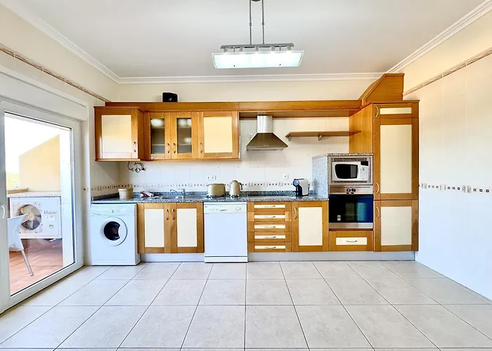 Portimao Riverview 2 With Pool By Homing