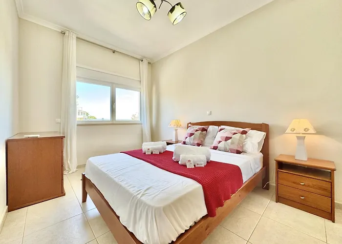 Portimao Riverview 2 With Pool By Homing * Praia da Rocha