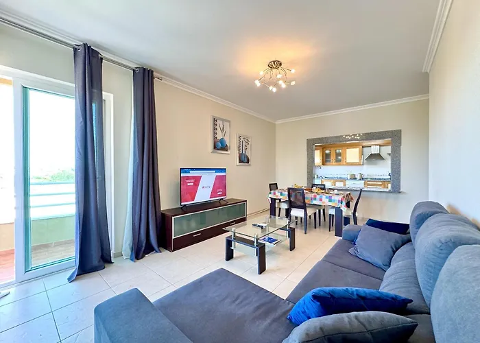 Portimao Riverview 2 With Pool By Homing Apartament